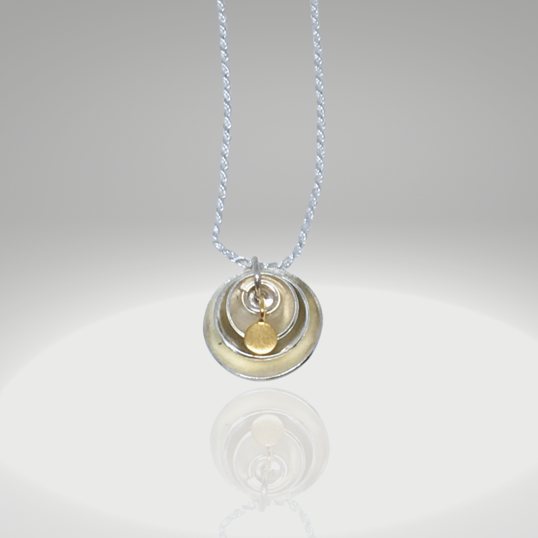 A Touch of Gold Necklace - Aprilierre